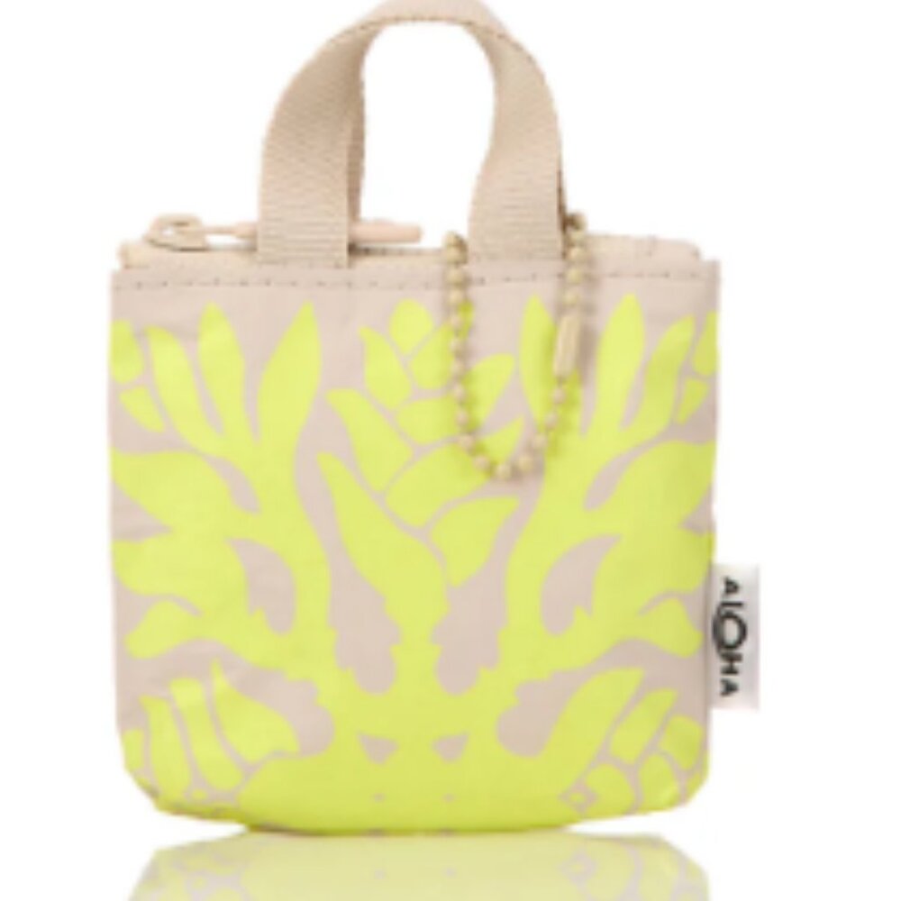 Aloha Collection Holiday Mauka to Makai by Manuhealiʻi NWT